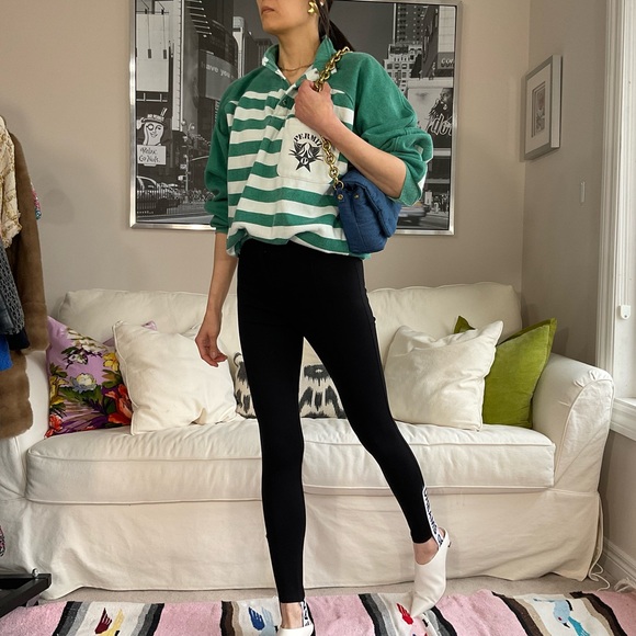 H&M stretch stirrup pants with words - Picture 5 of 13